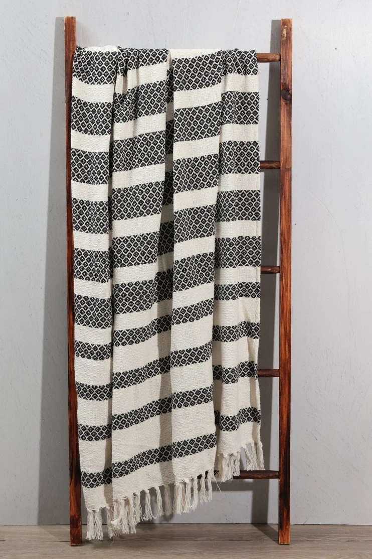 Geometric Tassel Throw, 140x180cm
